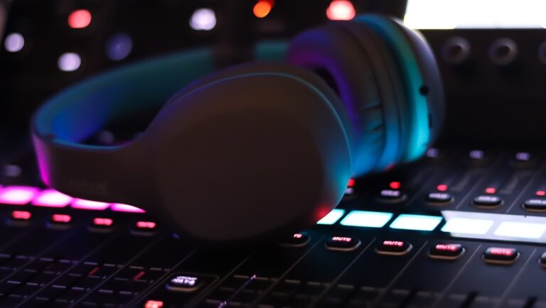 Suno e il copyright musicale: perché l’AI generativa è diventata un incubo legale per l’industria