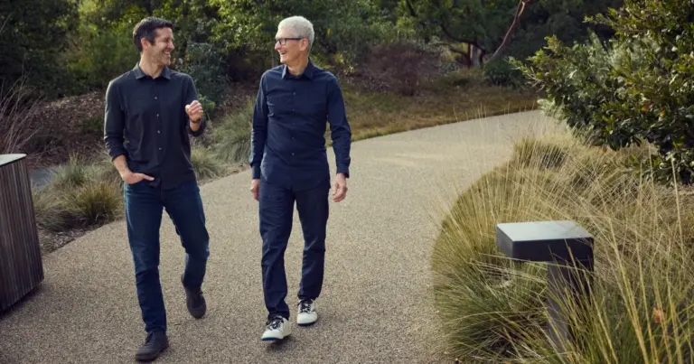 Addio Tim Cook: Apple scommette sull’hardware per l’era AI
